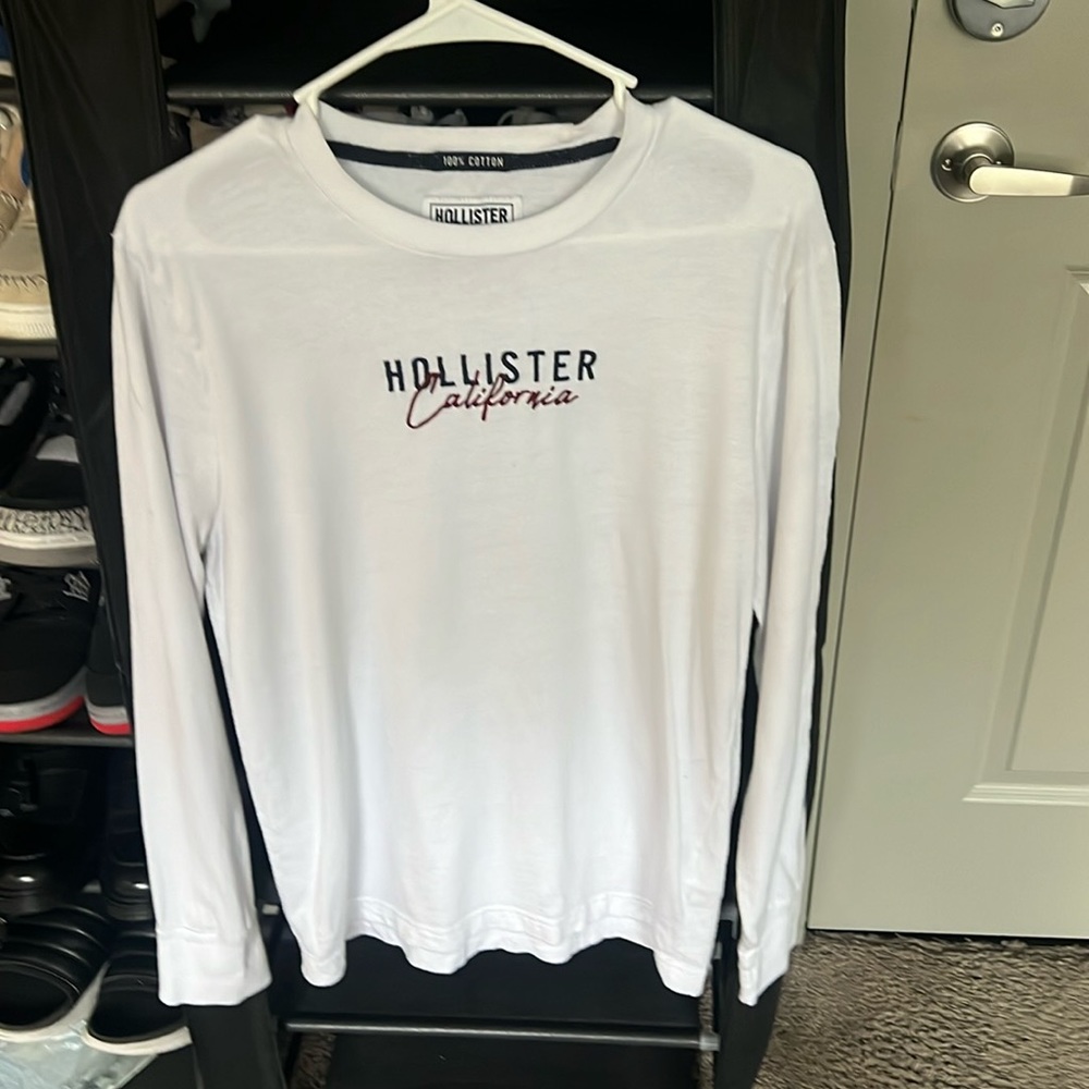 Hollister long sleeve tshirt